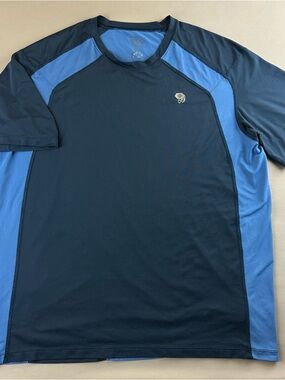 Mountain Hardwear Blue and Navy Performance Tee